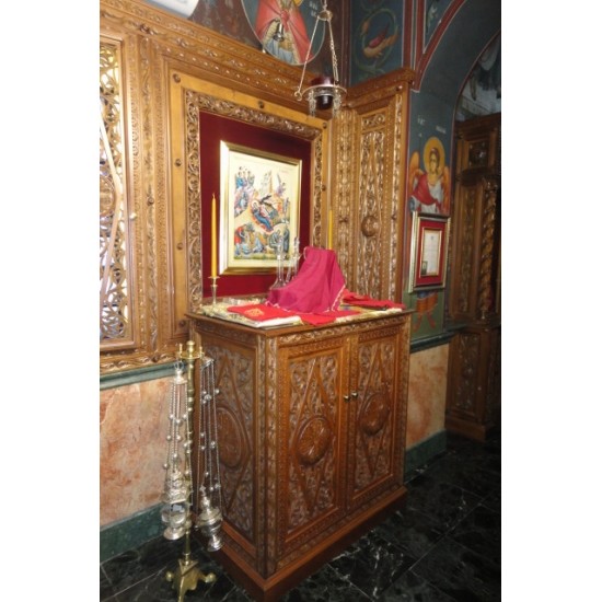 Επένδυση ιερού ναού με βάση ντουλάπι για προσκομιδή 